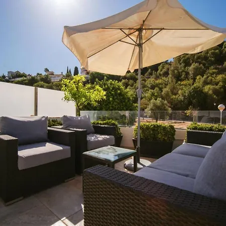 Modern Two-floor Townhouse With Sauna Pacos Casa Sarilyn 푸엔히롤라